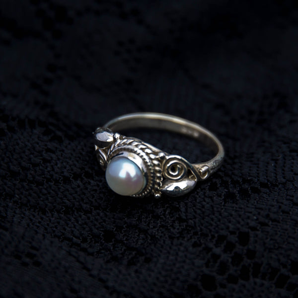 Full Natural White Perl (Moti) 925 Sterling Silver Ring at best price in  Surat