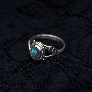 Simple Leaf Ring - Silver - Labradorite - Ekeko Crafts